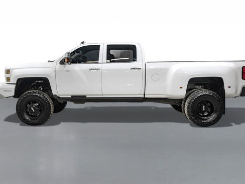 Used 2019 Chevrolet Silverado 3500 LTZ w/ Duramax Plus Package image 9