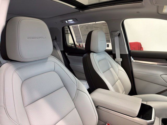 New 2027 GMC Terrain Denali w/ LPO, Floor Liner Package AWD/4WD image 32