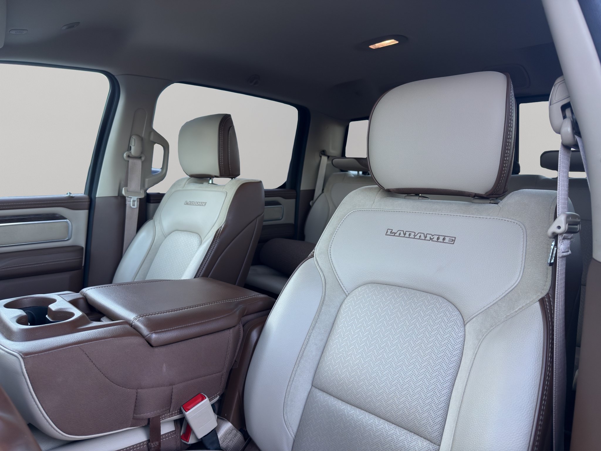 Used 2020 RAM 1500 Laramie AWD/4WD image 4