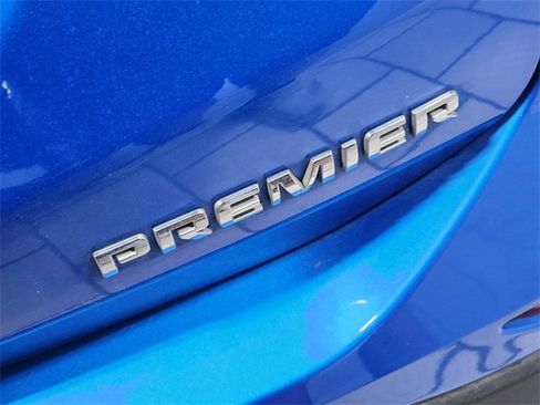Used 2024 Chevrolet Equinox Premier FWD image 10