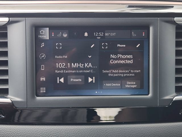 Used 2023 Chrysler Voyager LX FWD image 13