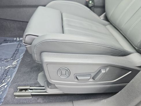 New 2025 Audi Q5 Premium Plus image 27