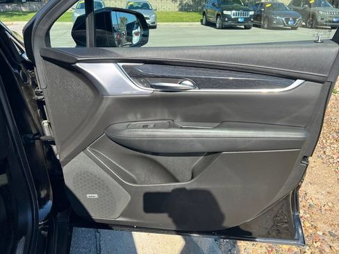 Used 2020 Cadillac XT5 Premium Luxury w/ LPO, Floor Liner Package AWD/4WD image 30