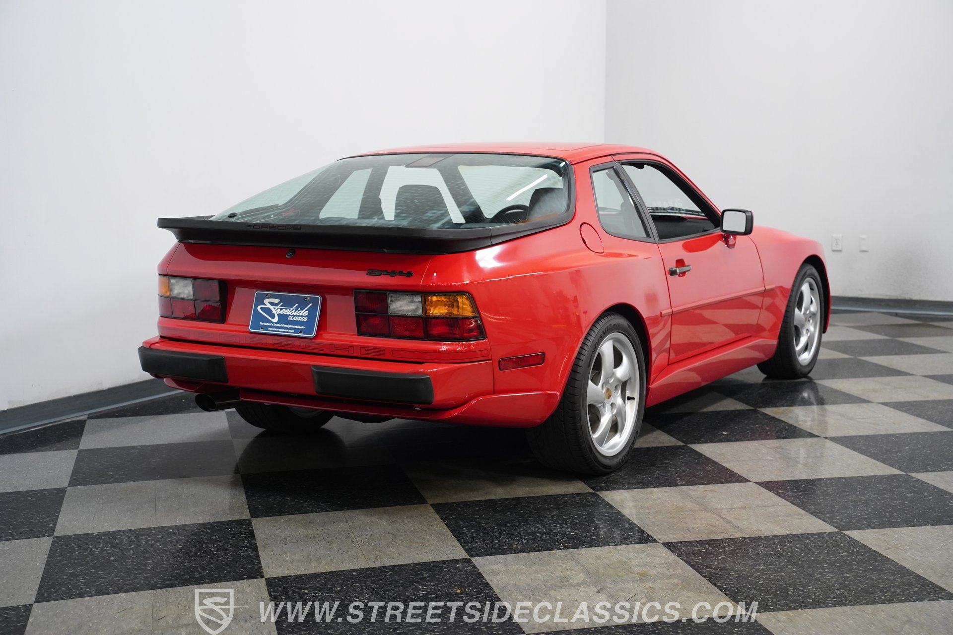 Used 1987 Porsche 944 Coupe RWD image 12