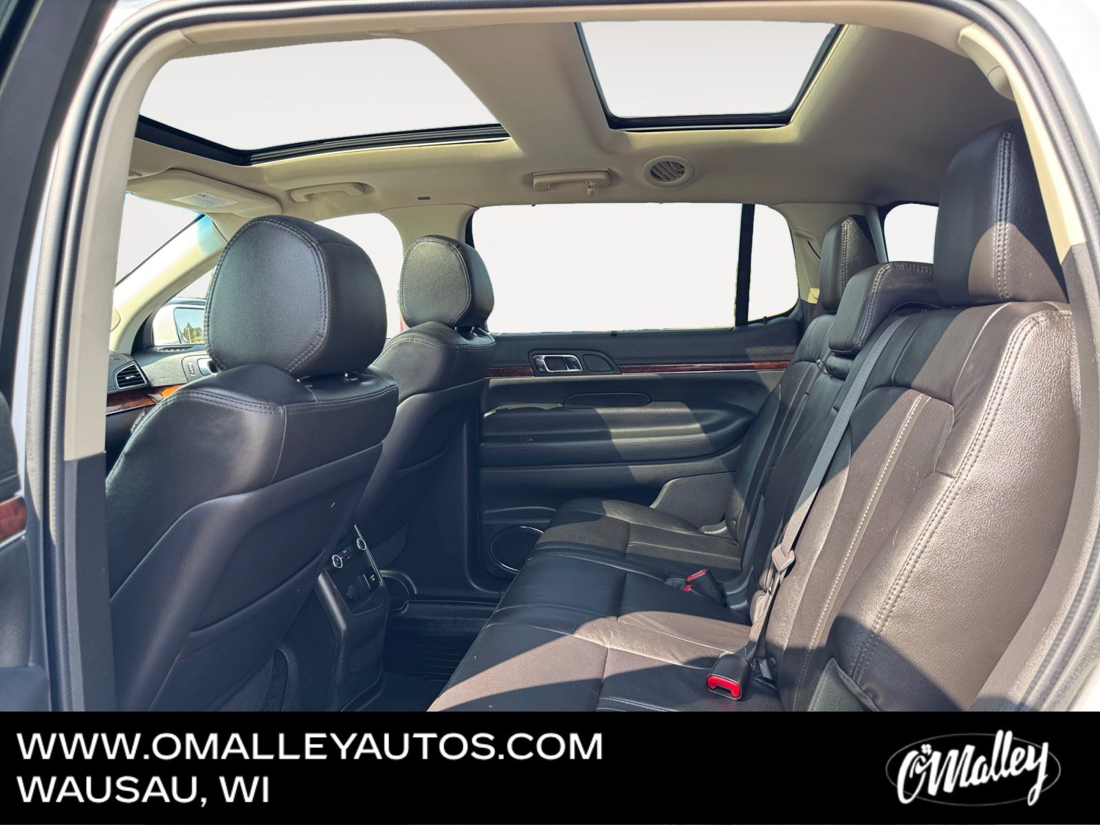 Used 2019 Lincoln MKT AWD image 11