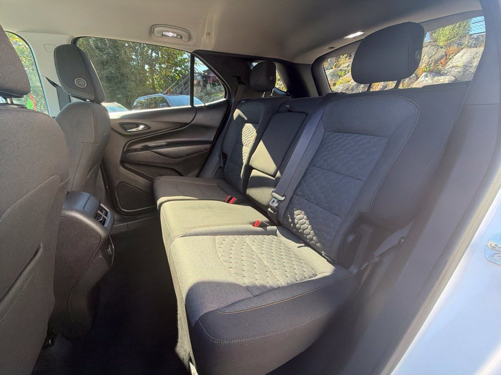 Used 2018 Chevrolet Equinox LT FWD image 18