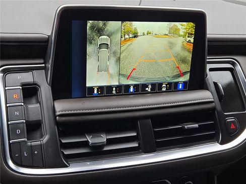 Used 2022 Chevrolet Tahoe LT w/ Luxury Package RWD image 26