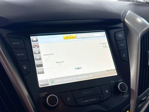 Used 2017 Hyundai Veloster Value Edition image 14