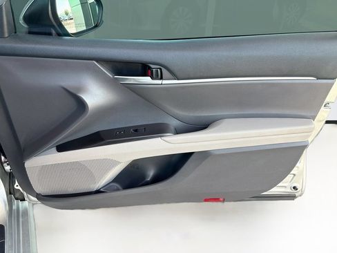 Used 2022 Toyota Camry LE FWD image 24