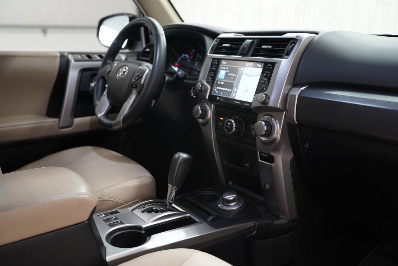 Used 2022 Toyota 4Runner SR5 Premium w/ Moonroof Package AWD/4WD image 17