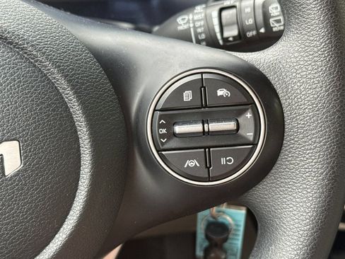Used 2023 Kia Soul LX FWD image 30