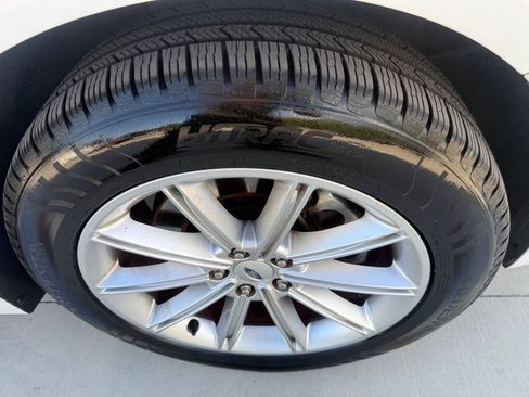 Used 2018 Ford Flex Limited FWD image 11