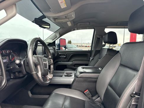 Used 2016 GMC Sierra 2500 SLT w/ All-Terrain HD Package image 9