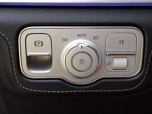 Certified 2024 Mercedes-Benz GLE 450e 4MATIC image 21