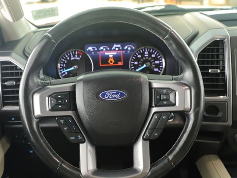 Used 2019 Ford Expedition Platinum image 19