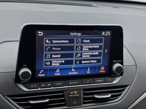 Used 2021 Nissan Altima 2.5 SV image 9