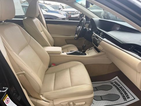 Used 2013 Lexus ES 350 w/ Luxury Pkg FWD image 13