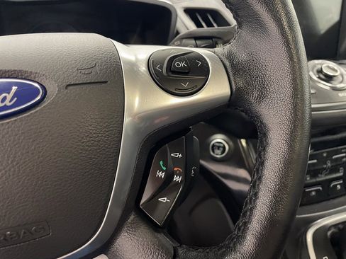 Used 2017 Ford C-MAX Energi Titanium image 32