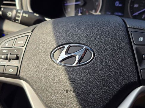 Used 2019 Hyundai Tucson Value AWD/4WD image 31