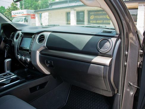 Used 2014 Toyota Tundra SR5 w/ SR5 Upgrade Package RWD image 39