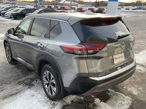 Used 2023 Nissan Rogue SV image 7