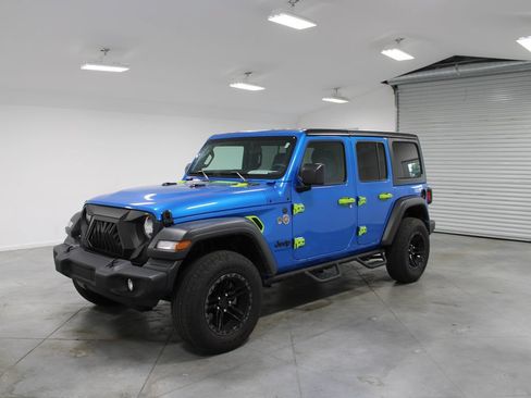 Used 2025 Jeep Wrangler Unlimited Sport AWD/4WD image 4