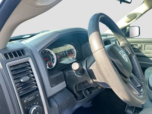 Used 2016 RAM 1500 Express AWD/4WD image 10