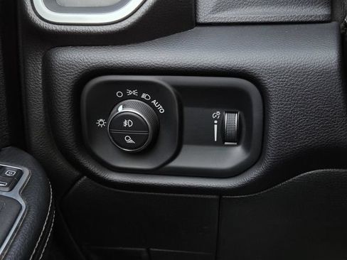 Used 2024 RAM 2500 Big Horn AWD/4WD image 28