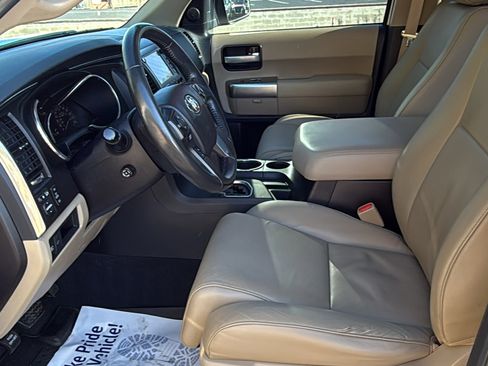Used 2021 Toyota Sequoia Limited image 19