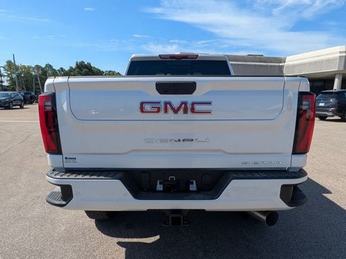 New 2025 GMC Sierra 2500 Denali w/ Denali Reserve Package image 5