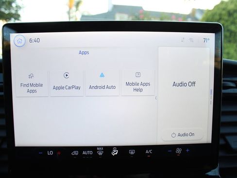 Used 2023 Ford Transit 350 XLT image 13