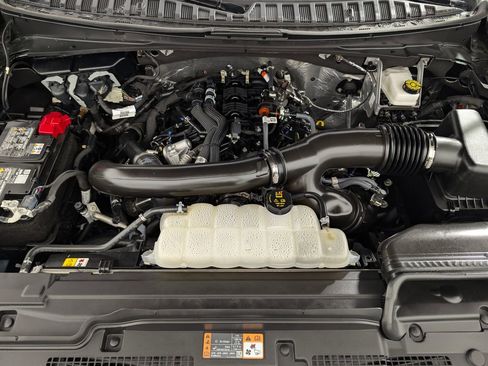 Certified 2025 Ford Expedition Platinum AWD/4WD image 8