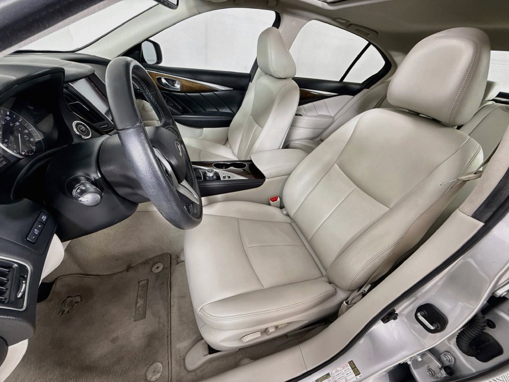 Used 2019 INFINITI Q50 Luxe w/ Essential Package (3.0T Luxe) AWD/4WD image 21