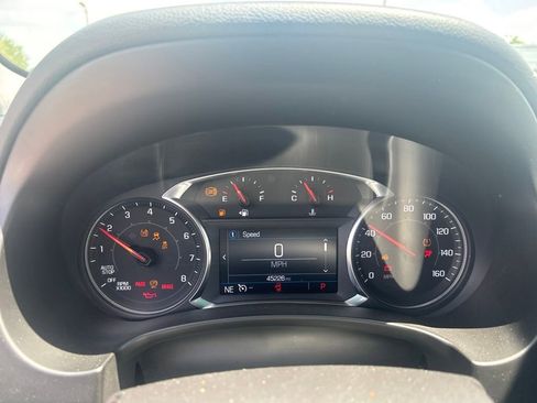 Used 2024 GMC Terrain SLE FWD image 7