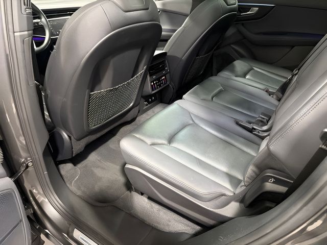 Used 2023 Audi Q7 2.0T Premium Plus w/ Premium Plus Package AWD/4WD image 31