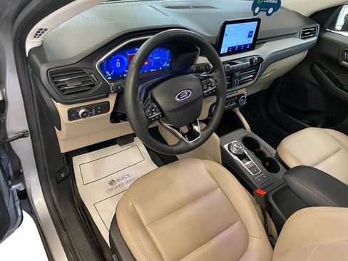 Used 2021 Ford Escape SEL w/ Technology Package AWD/4WD image 12