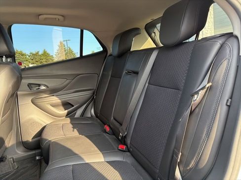Used 2022 Buick Encore Preferred image 16