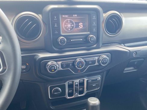 Used 2020 Jeep Gladiator Sport w/ Quick Order Package 24S AWD/4WD image 20