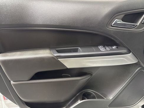 Used 2022 Chevrolet Colorado LT w/ Fleet Safety Package image 15