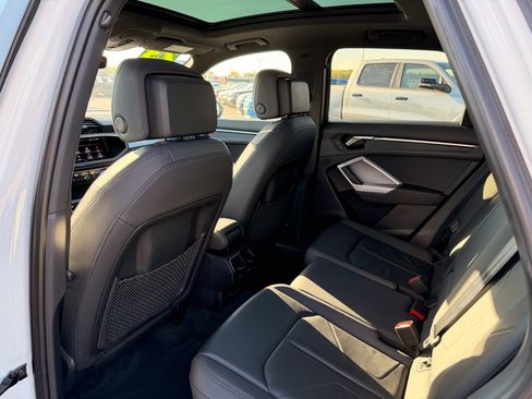 Used 2023 Audi Q3 2.0T Premium image 14