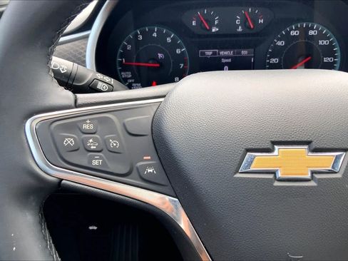 Used 2025 Chevrolet Malibu RS FWD image 24