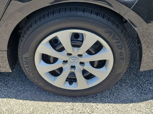 Used 2021 Toyota Corolla LE FWD image 7