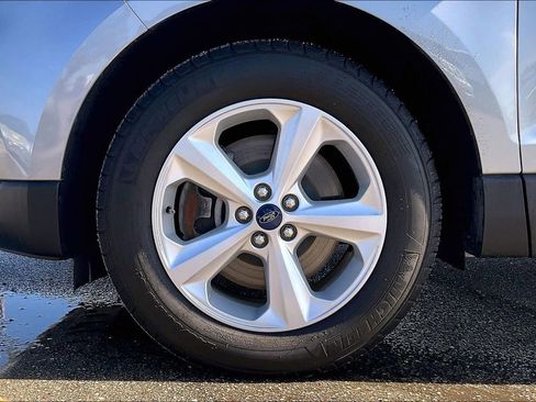 Certified 2022 Ford Edge SE image 34