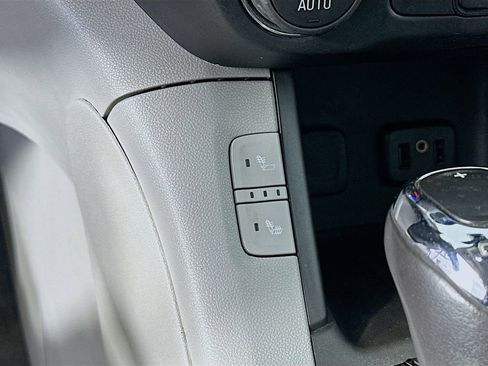 Used 2018 GMC Acadia SLT FWD image 20