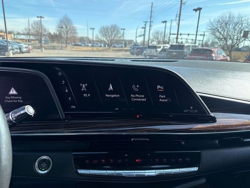 Used 2021 Cadillac Escalade ESV Luxury image 19