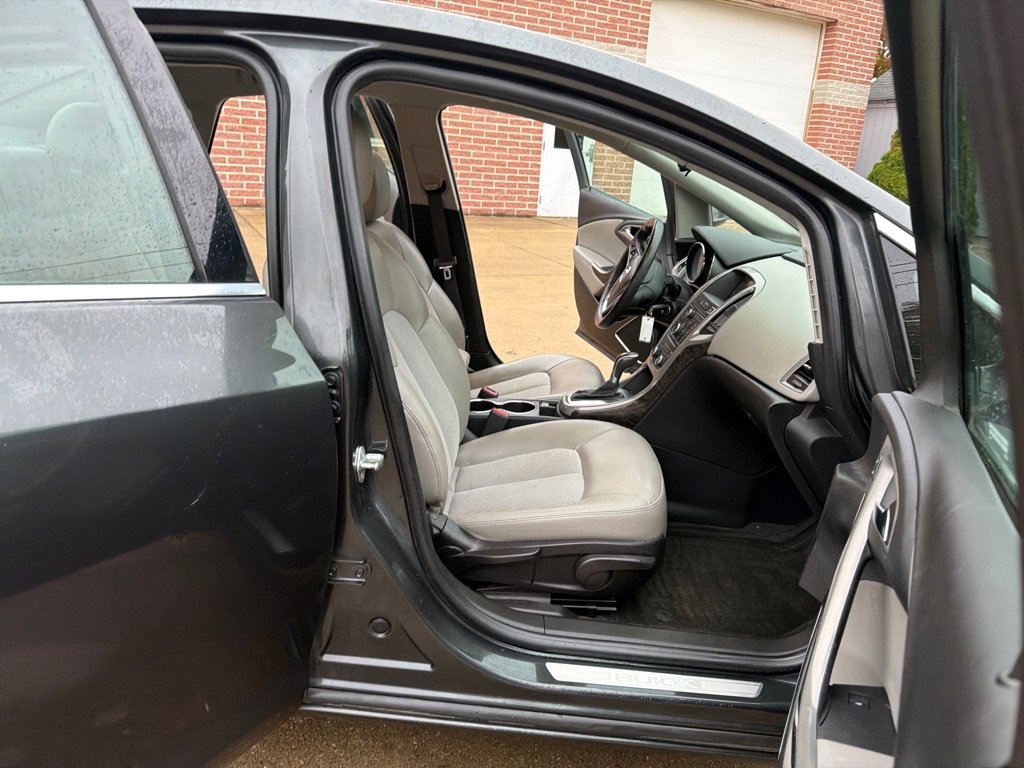 Used 2017 Buick Verano Convenience FWD image 11