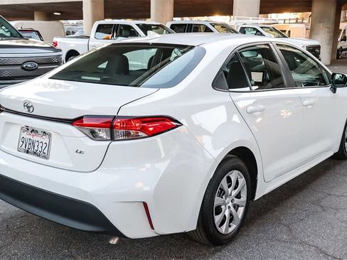 Used 2023 Toyota Corolla LE image 6