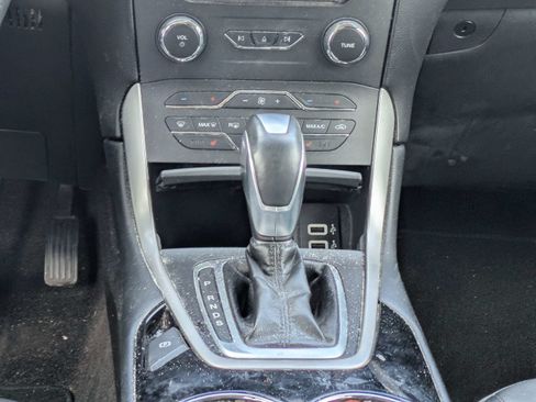 Used 2018 Ford Edge SEL w/ Equipment Group 201A FWD image 19
