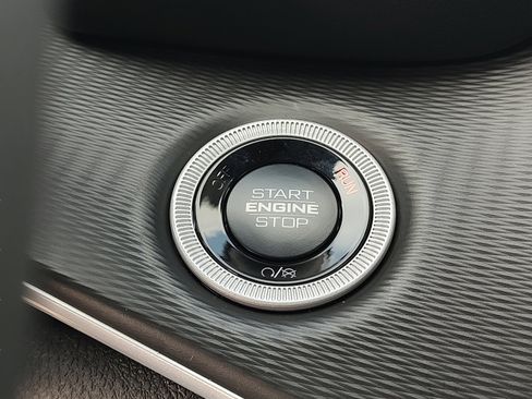 New 2025 Jeep Grand Cherokee L Altitude RWD image 20