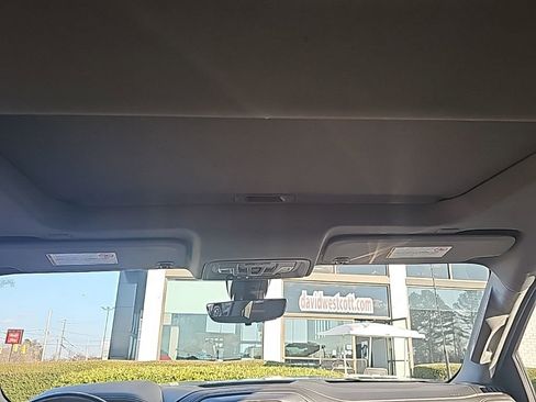 Used 2022 GMC Sierra 2500 Denali w/ Denali Ultimate Package image 16